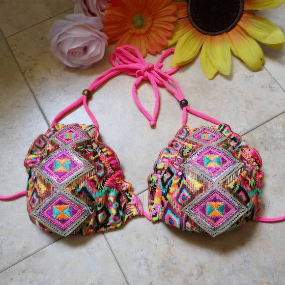 BRAND NEW Bikini Top! - Picture 8 of 11